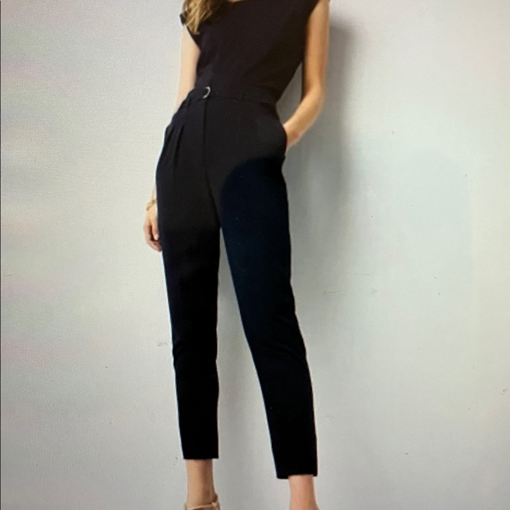 WHITE HOUSE BLACK MARKET NAVY PANTS / SIZE 2, 27” L TAPERED ANKLE